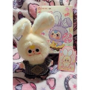 Daya First Sight Obscure Bunny Cream White Rabbit Plush Art Toy Figure with Box